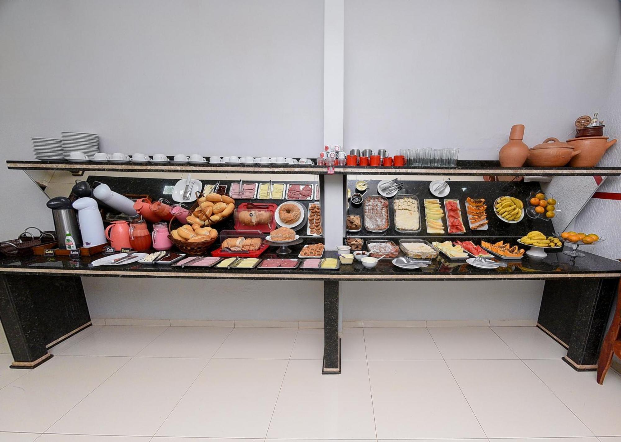 Hotel Rolim Rolim de Moura Экстерьер фото